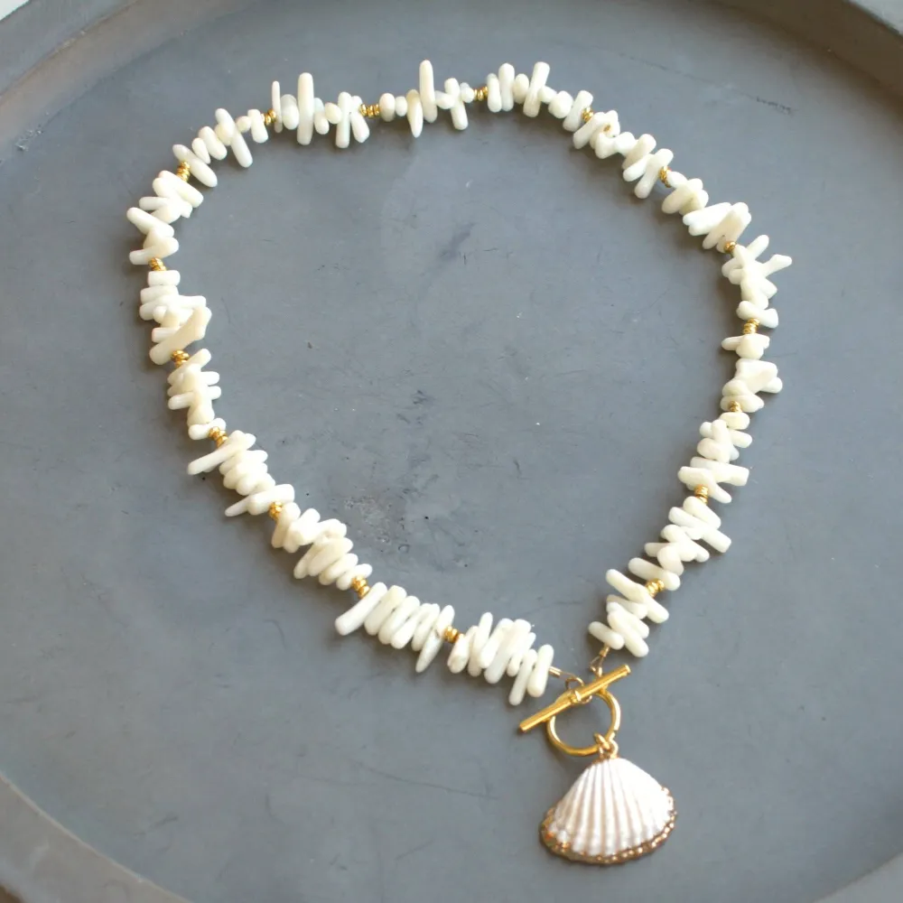 Classic Coastal Shell Pendant Necklace