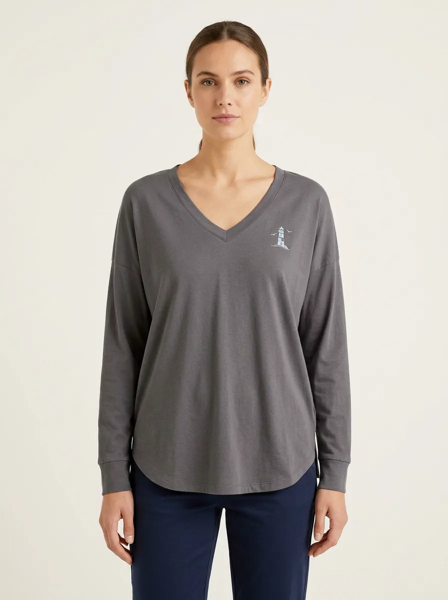 Women's V-Neck Graphic Long-Sleeve T-Shirt