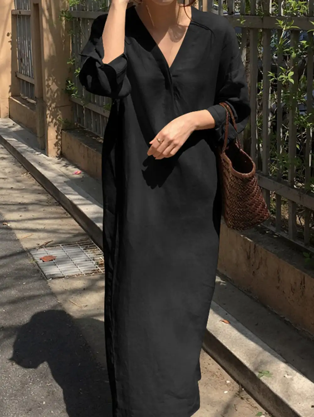 Long-Sleeved Robes and Dresses Top