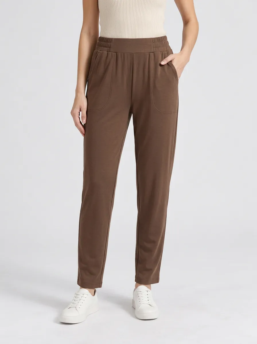 Women's Pocket Detail Elastic Waist Trousers in Brown