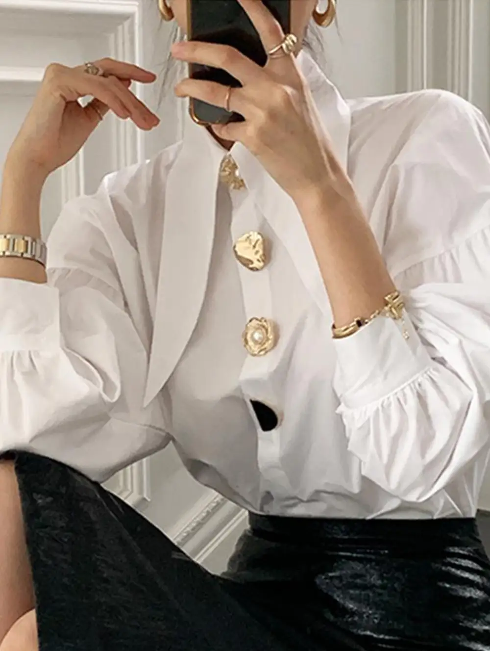 Point Collar Lantern Sleeve Shirt