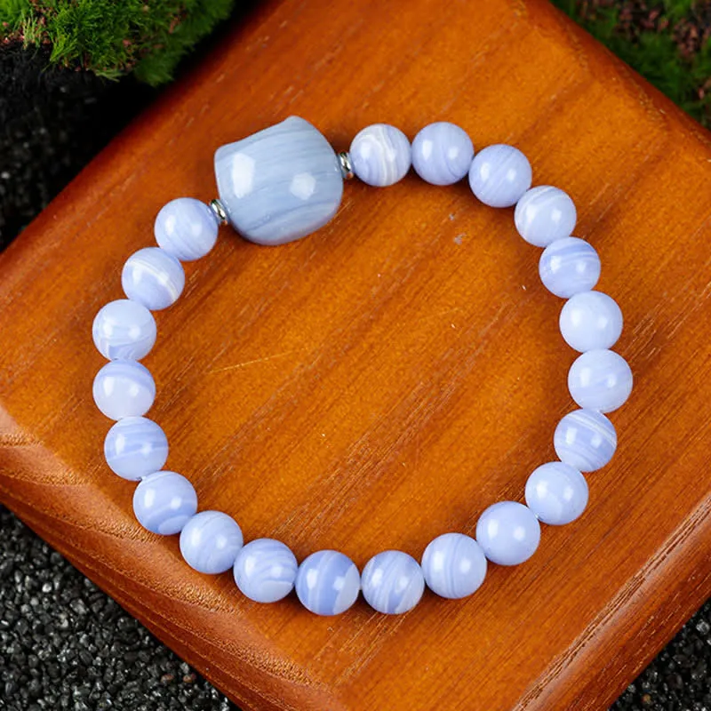 Cute Cat Design Lace Agate Clear Quartz Bracelet