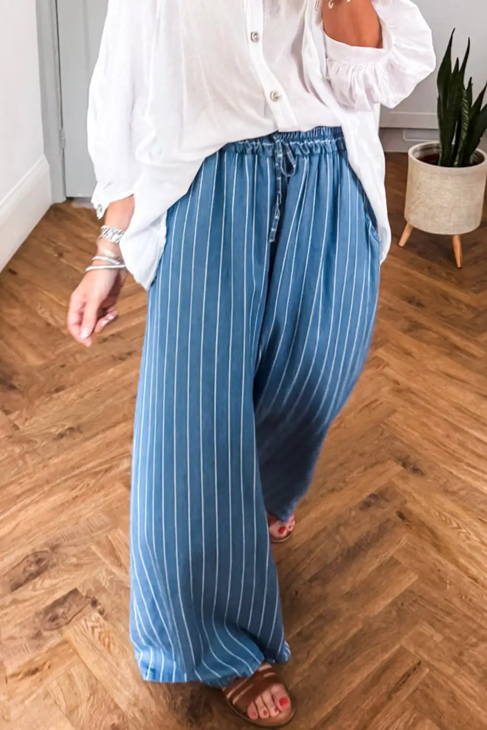 Chambray Wide Leg Tied Elastic Waist Trousers
