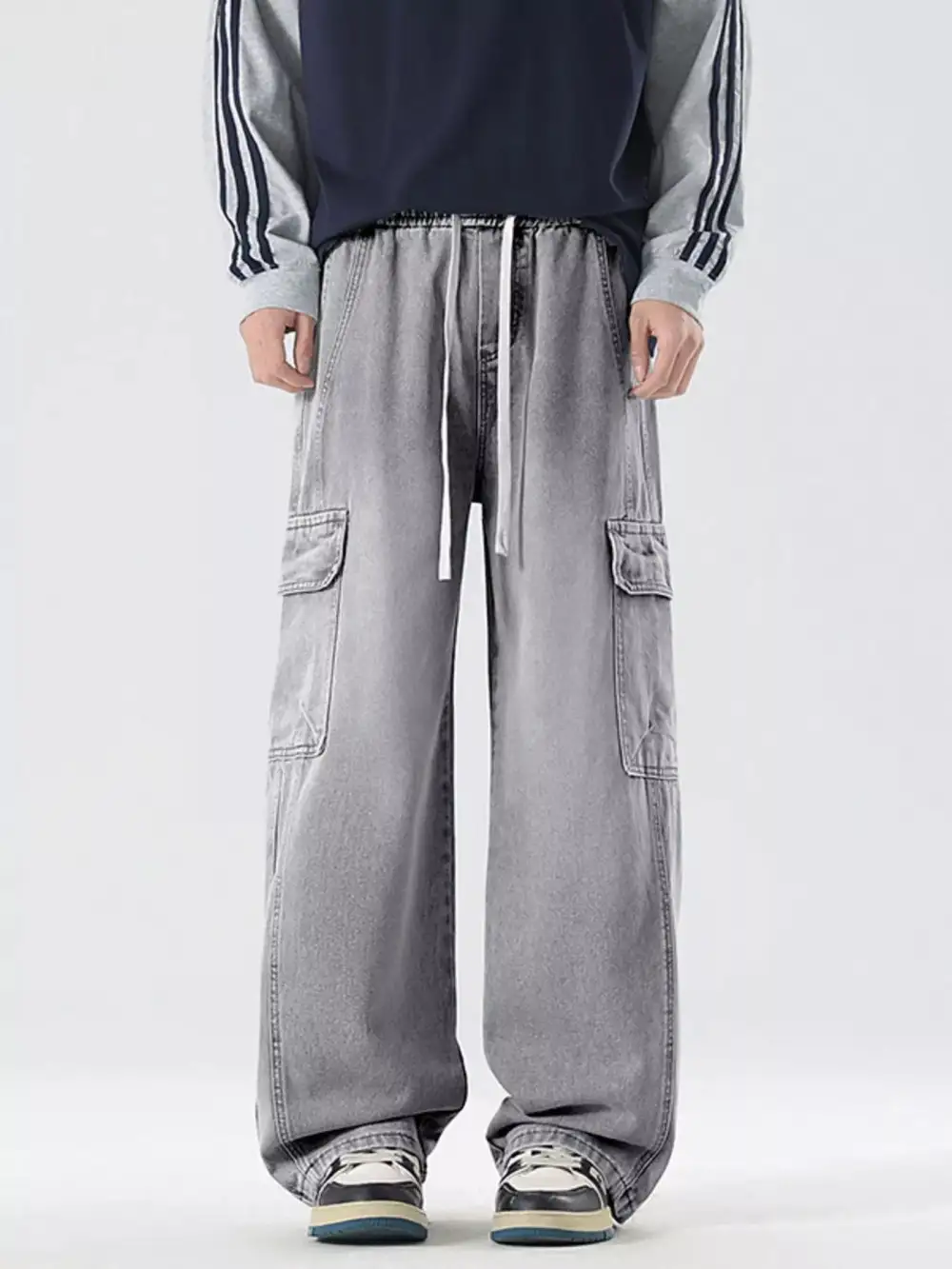 Wide Leg Cargo Jeans