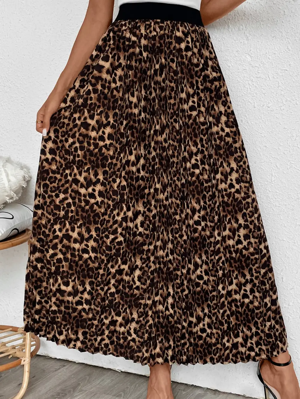 Pleated Leopard Print Midi Skirt