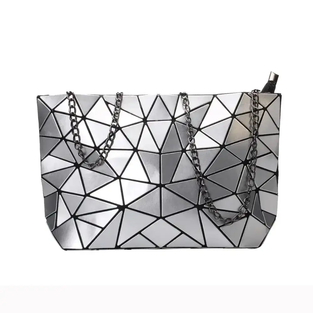 Evening Glamour: Gold-Chain Embellished Crossbody