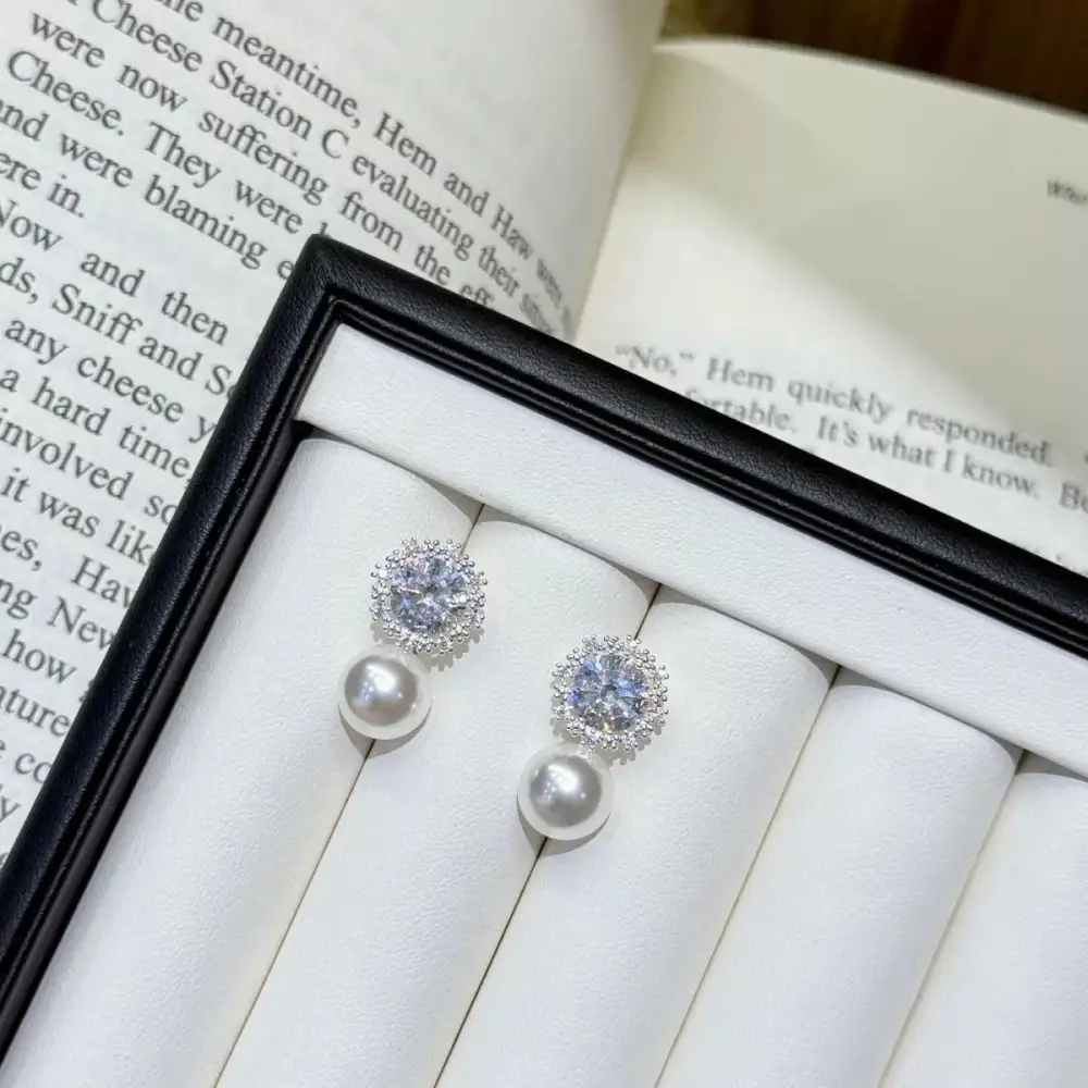 Women's Petite Zircon Pearl Drop Earrings