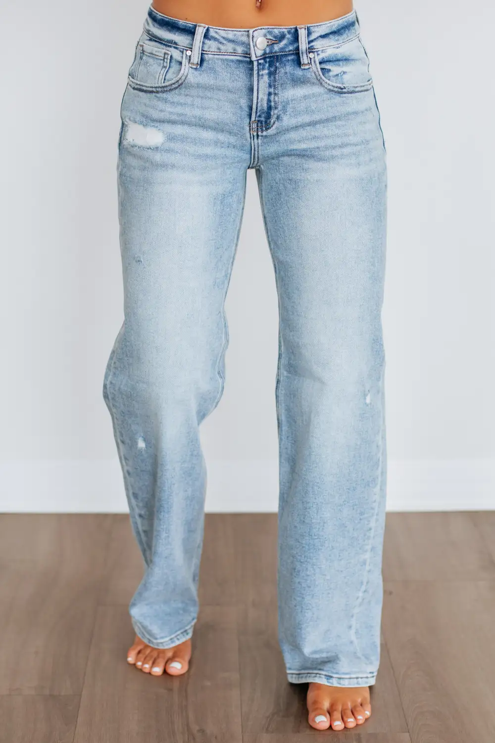 Women's Low Rise Wide Leg Distressed Jeans