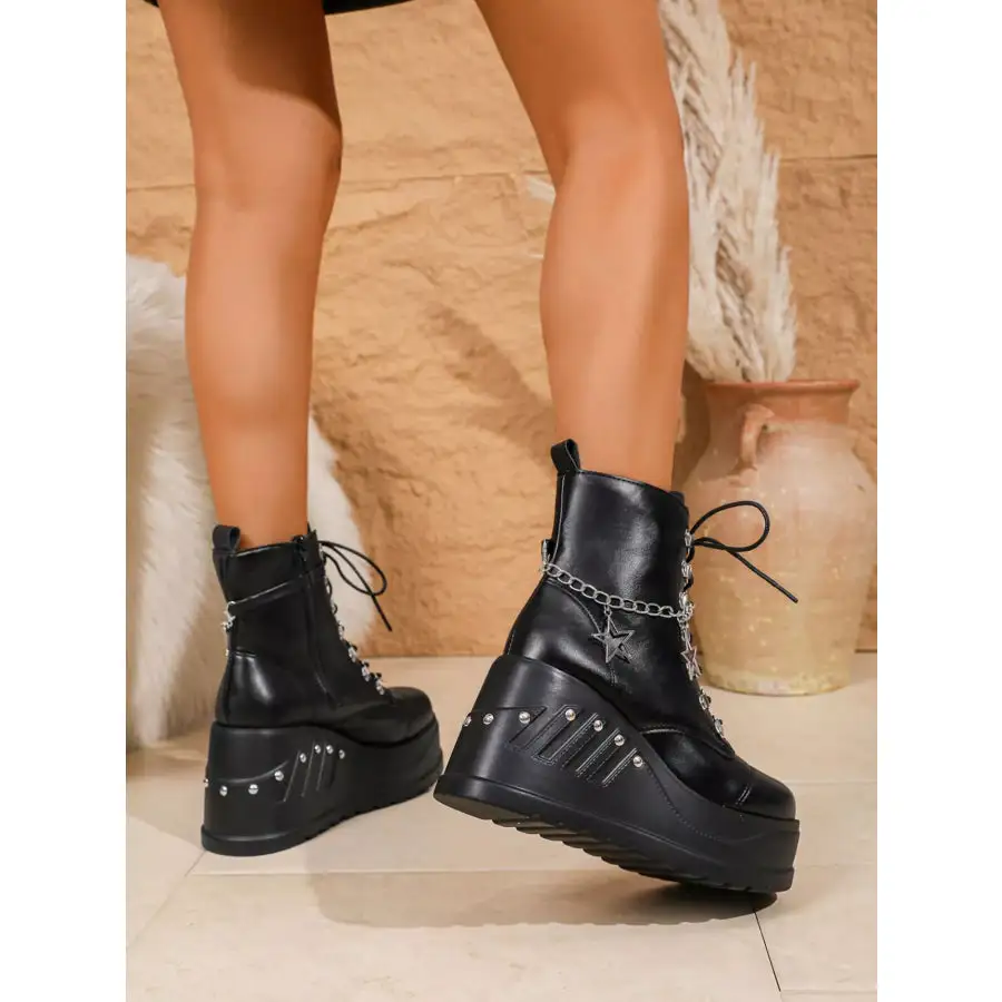 Round Toe Platform Wedge Boots