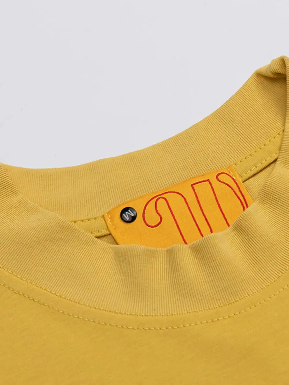 Clean Graphic Short Sleeve Crew Neck Tee