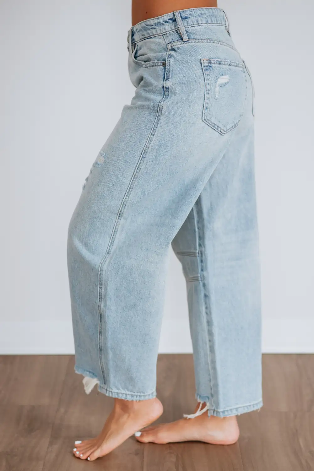 Women's High Rise Barrel Leg Baggy Fit Jeans