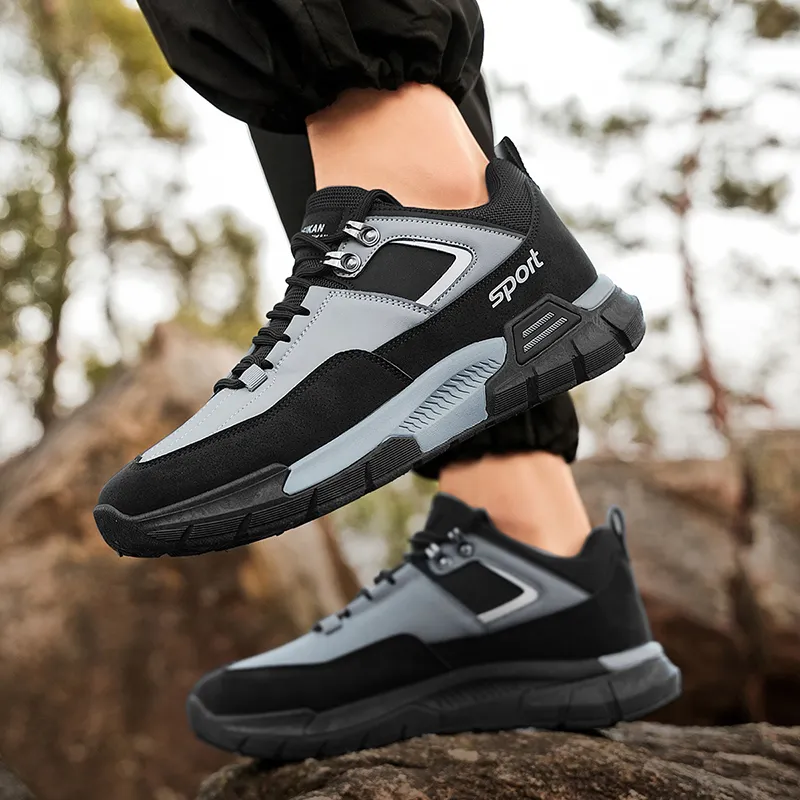 Men's Roomy Toe Trail Shoes