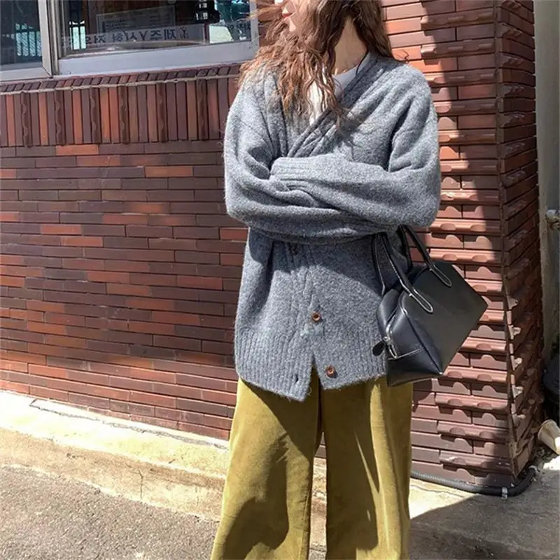 Easy-Wear V-Neck Jacquard Cardigan Sweater