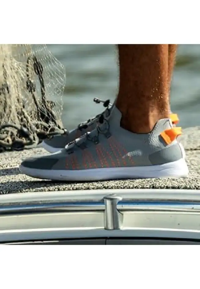 Clipper Sneakers