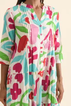 Above-Knee Floral Cotton Tiered Pleated V-Neck Half-Sleeve Dress