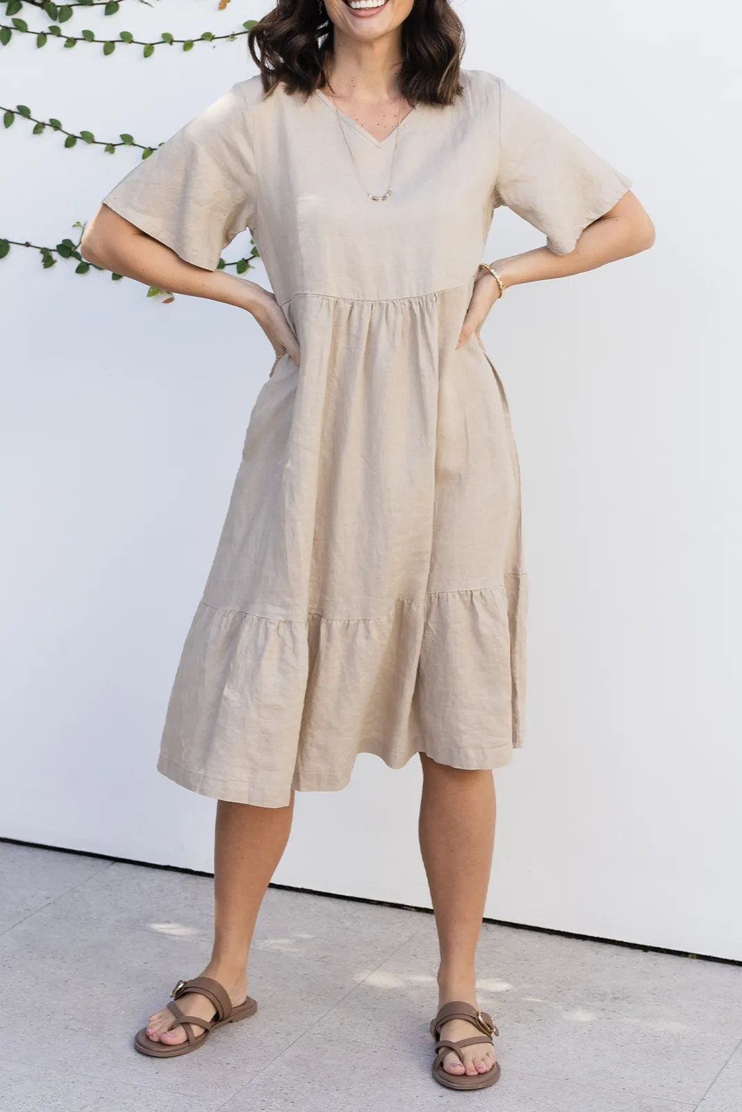 Pleated Linen Below-Knee Pocket Tiered V-Neck Half-Sleeve Dress