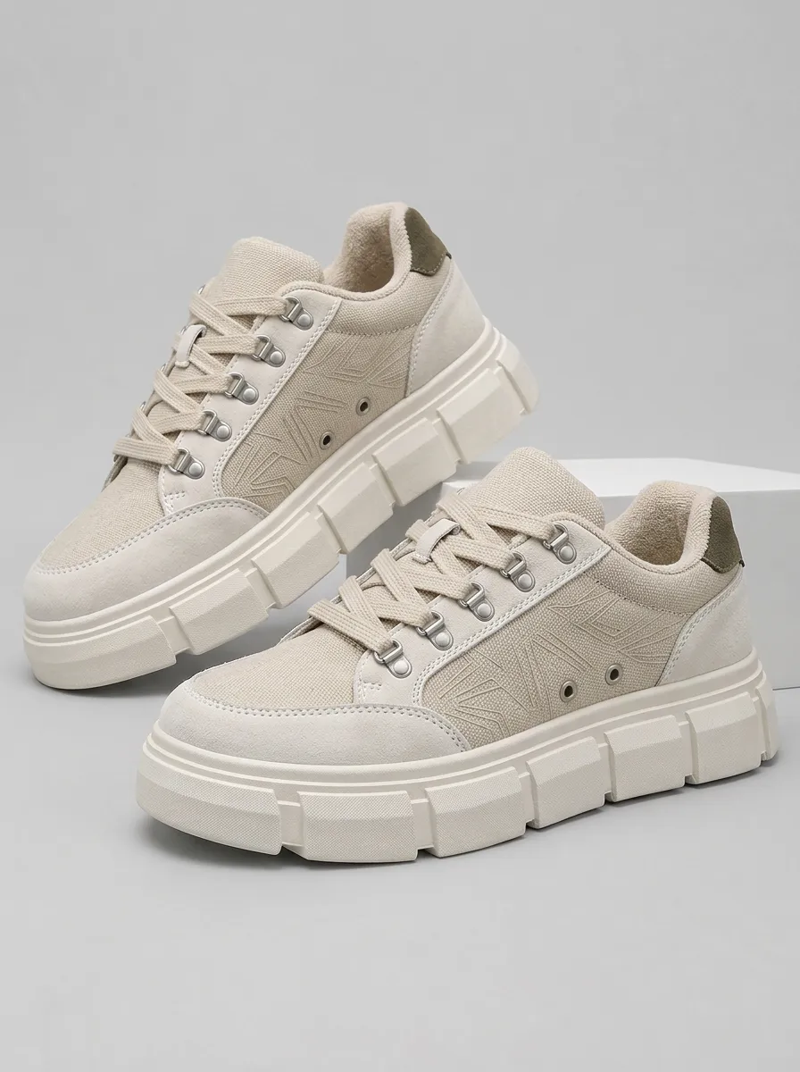 Men's Contemporary Geometric Pattern Embossed Skate Shoes
