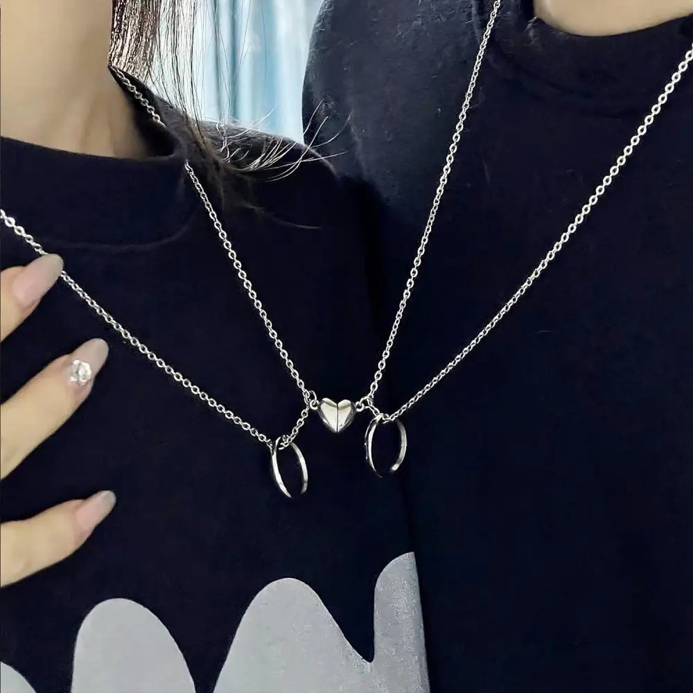 Circle Pendant Heart Link Necklace