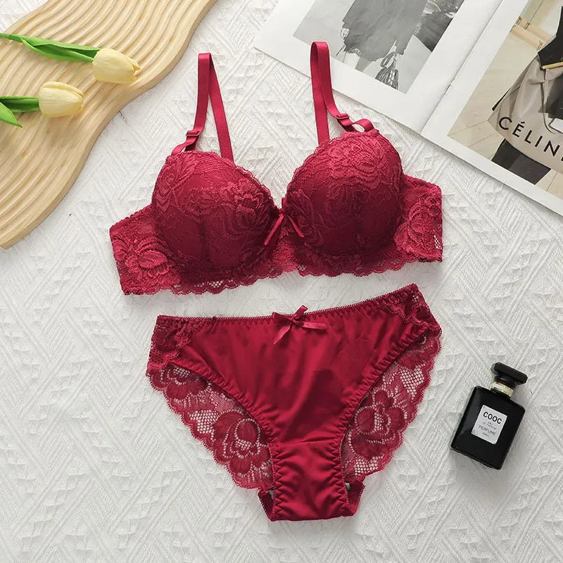 Adjustable Lace Underwire Bra And Panty Set