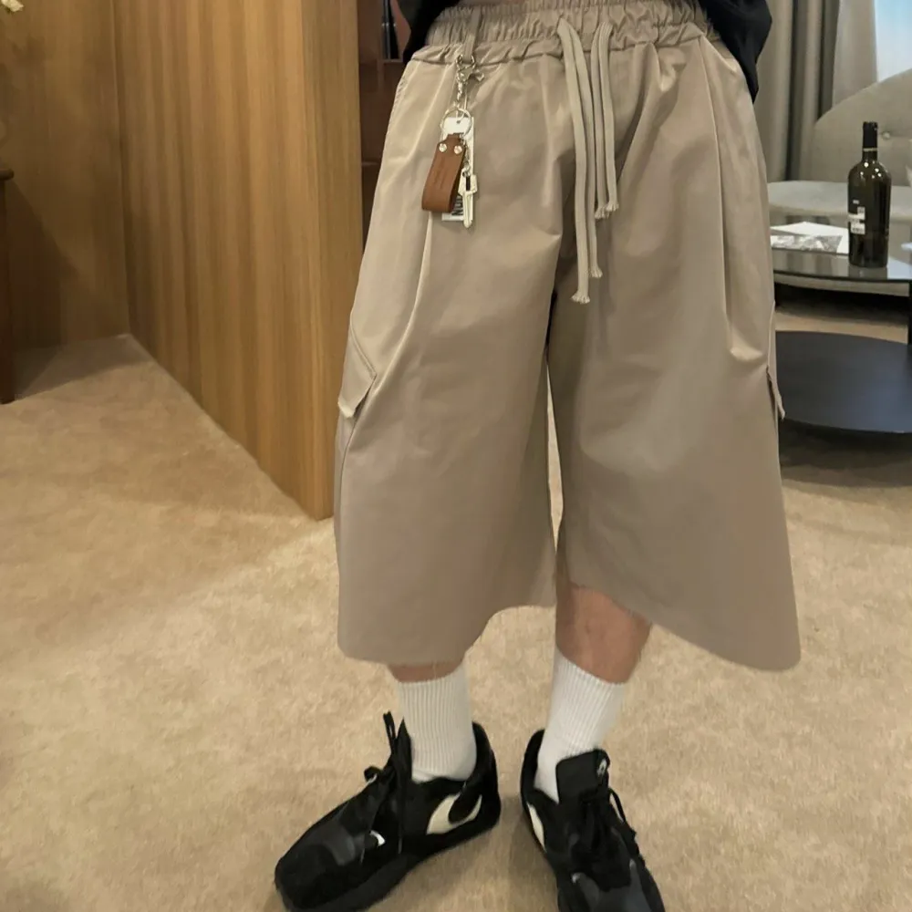 Utility-Ready Travel Solid Cargo Shorts