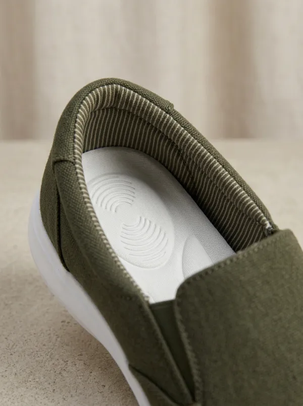 Outdoor-Inspired Minimalist Graphic Design Men's Stretch Canvas Shoes
