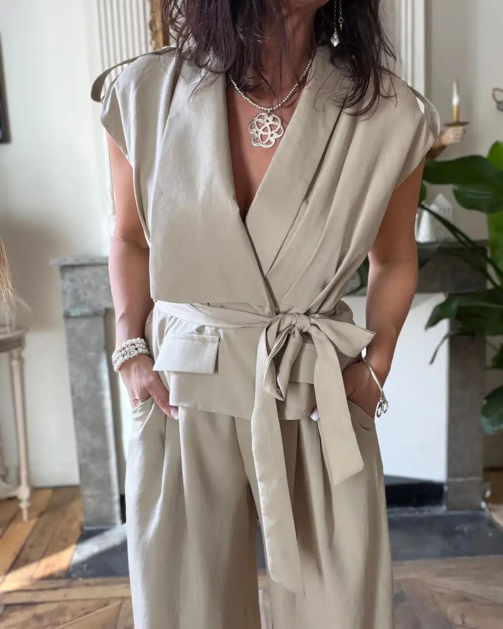 Refined Modern Classic Everyday Blouse