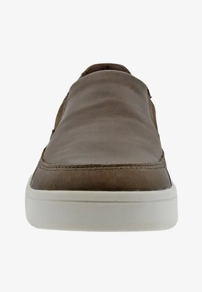 JUMP Sneakers