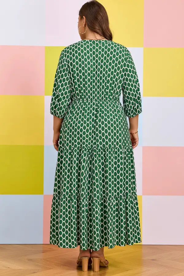 Classic Plus Fit Geometric Print Pocketed Ruffle Hem Casual Dress