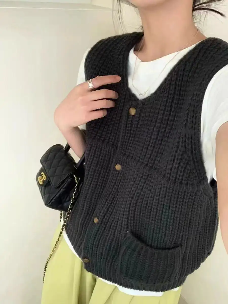 Chic Knitted Vest For