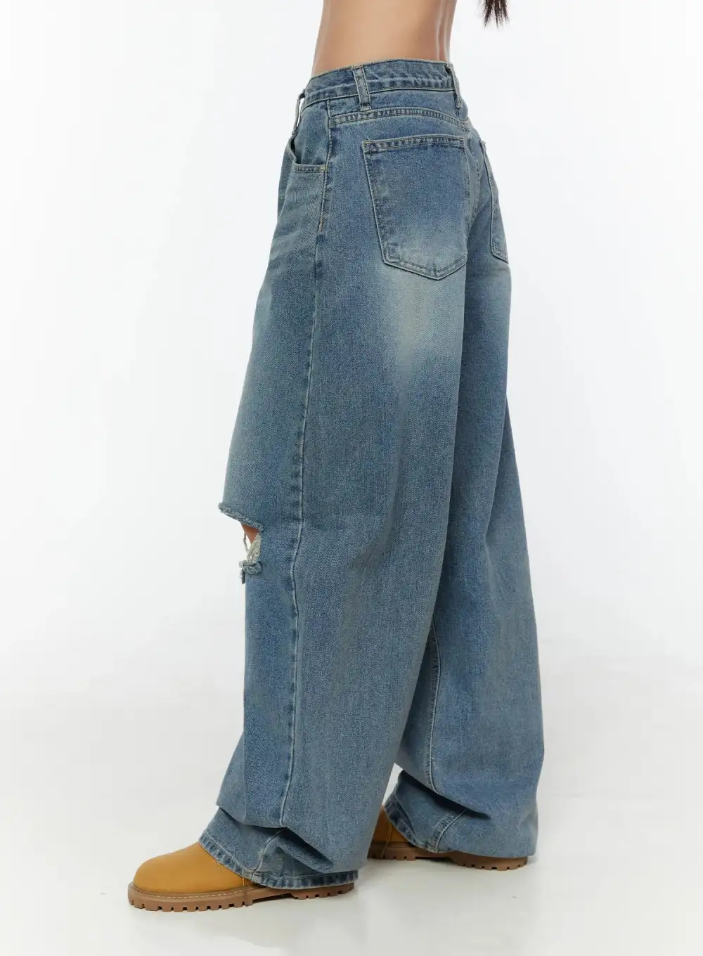 Wide-Fit Rip Jeans