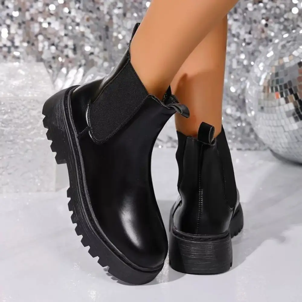 Easy Round Toe Platform Boots