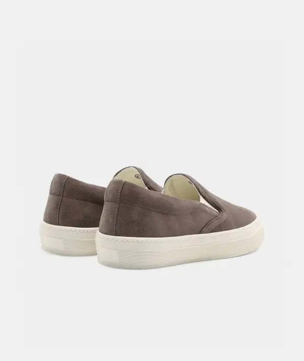 Everyday Flexible Casual Suede Sneakers