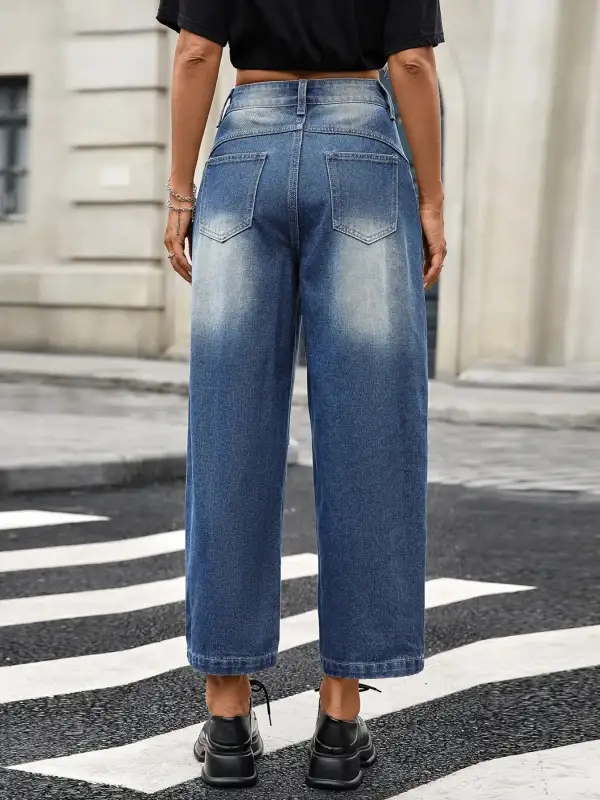 Clean Wide Leg Pocketed Denim Jeans