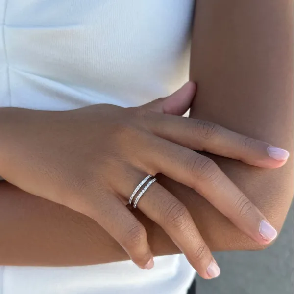 Streamlined Crystal Band Fashion Ring