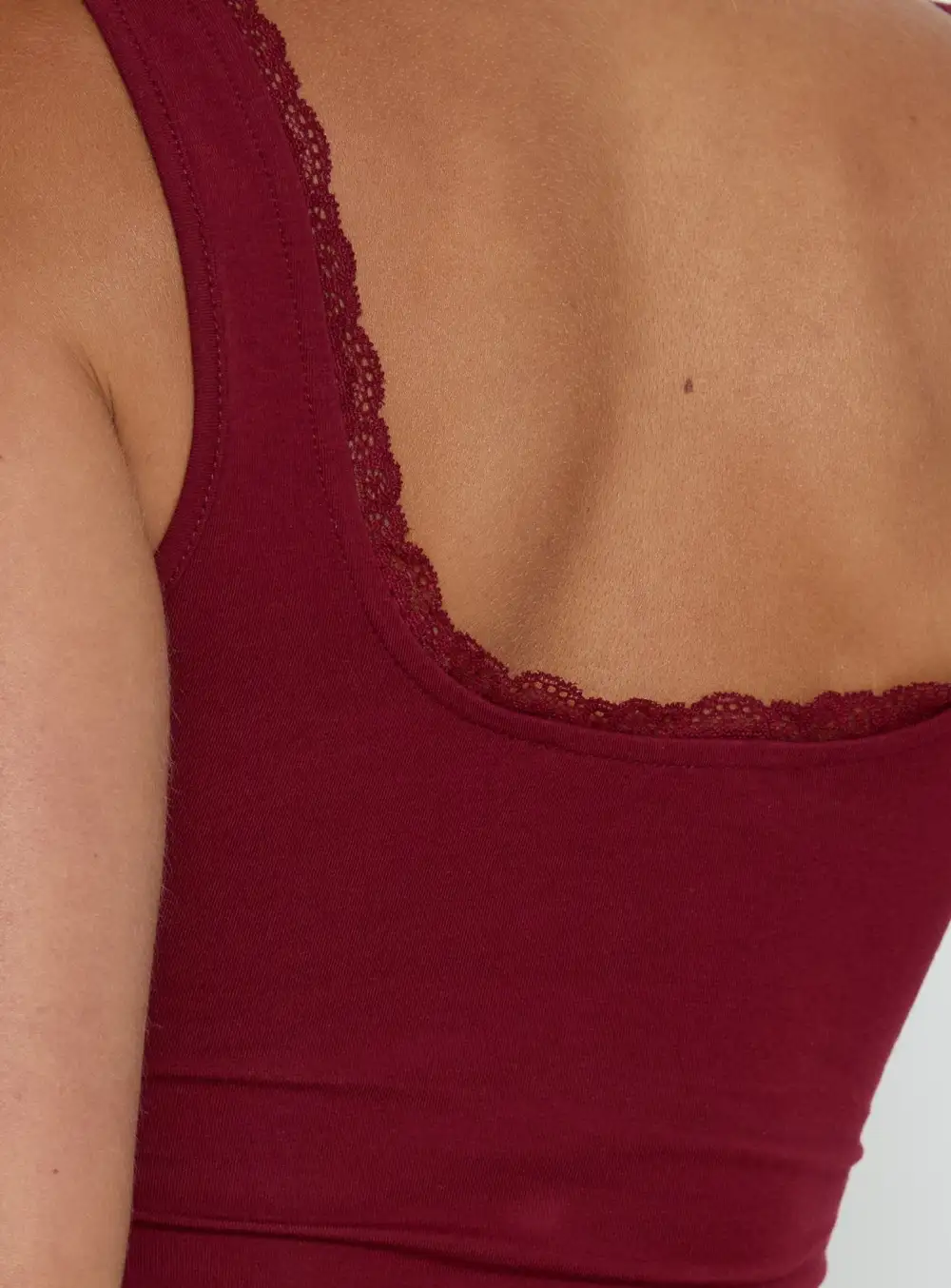 Lace Trim Scoop Neck Cropped Tank Top