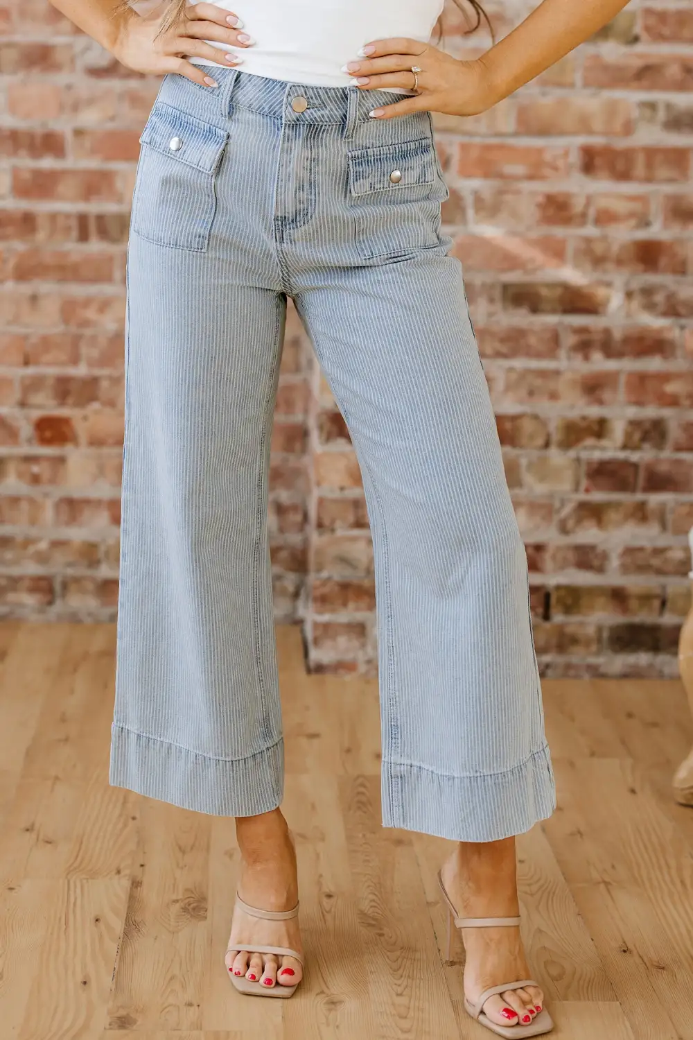 Women's Stripe Button Flap Pocket Cuffed Hem Wide Leg Jeans