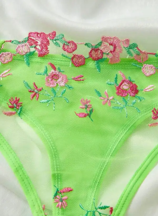 Detailed Floral Embroidered Lingerie Set