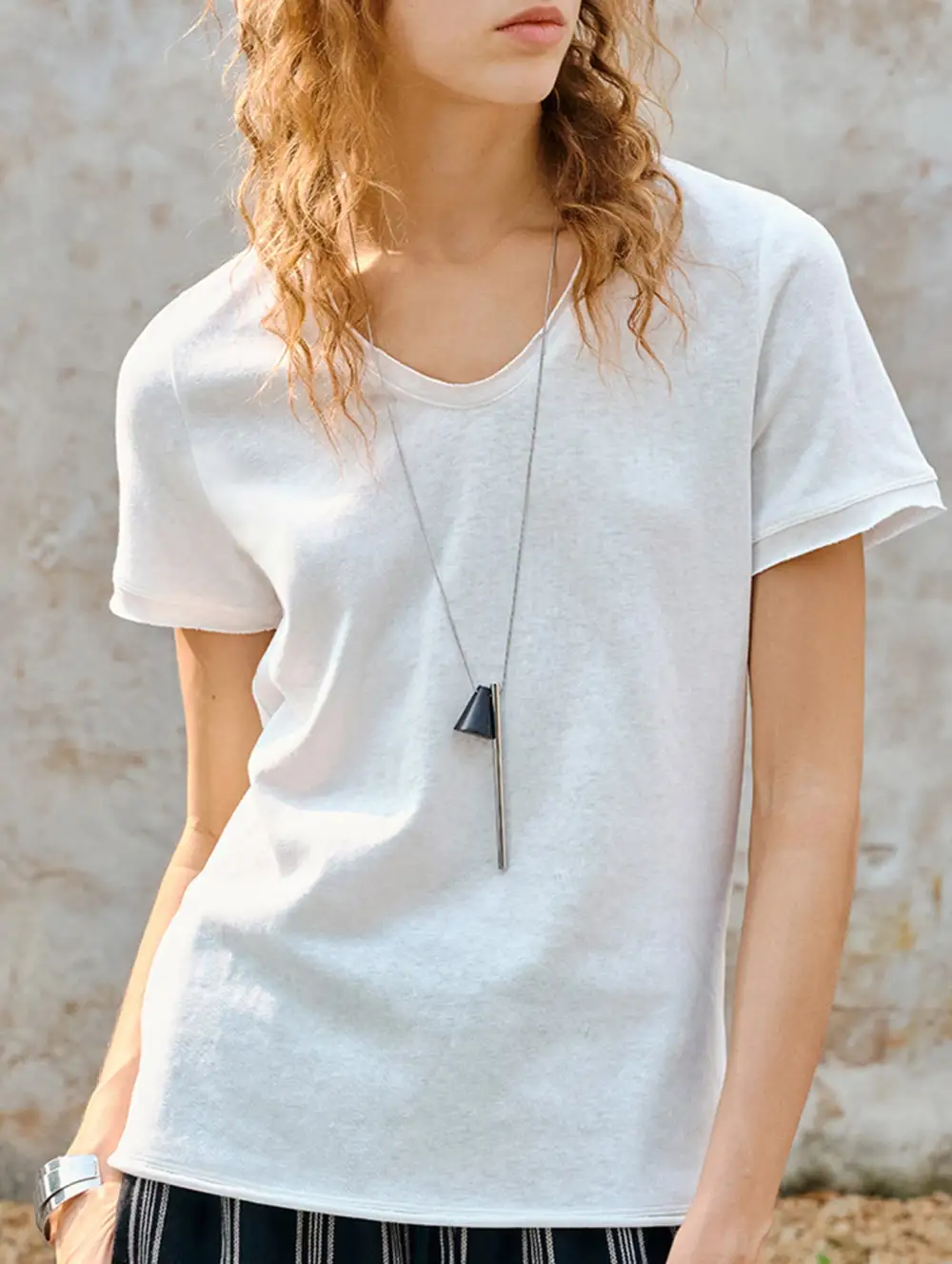 Linen Blend V Neck Knit Tee