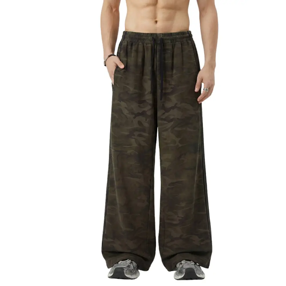 Straight Leg Drawstring Waist Camouflage Men's Sweatpants