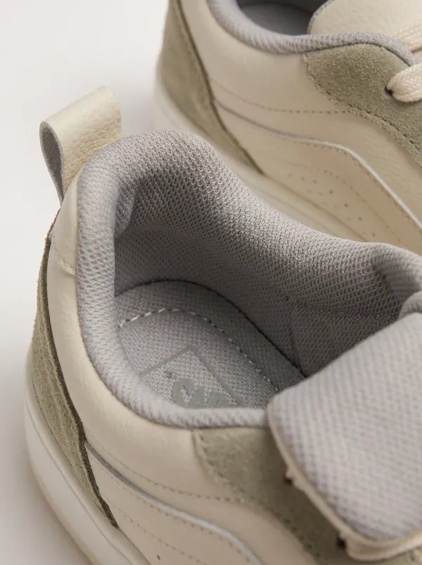 Modern Lace-Detail Perforated Women's Low-Top Skate Sneakers