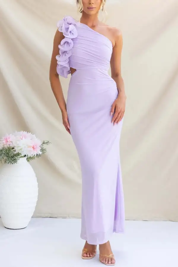 Sophisticated Sleeveless And Flowing Maxi Skirt