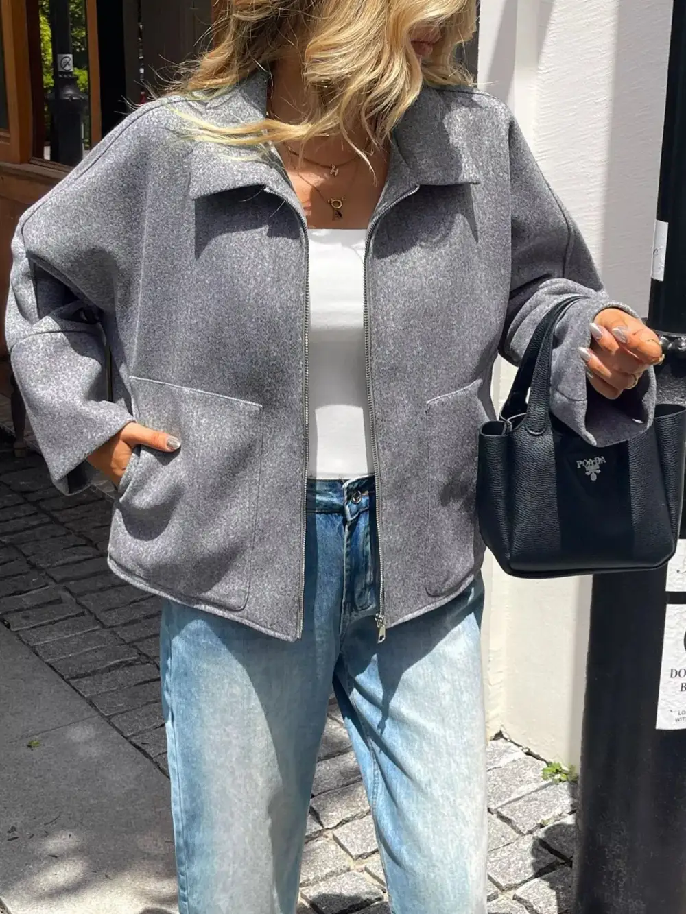 Refined Zip-Up Collared Pocketed Jacket