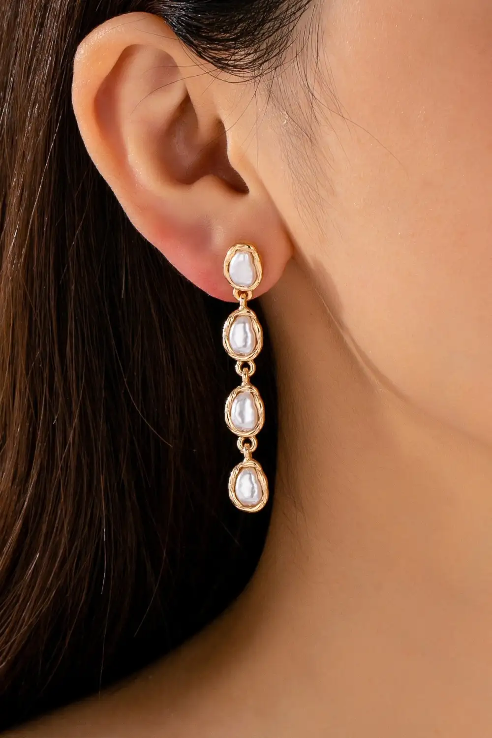 Organic Baroque Pearl Linear Drop