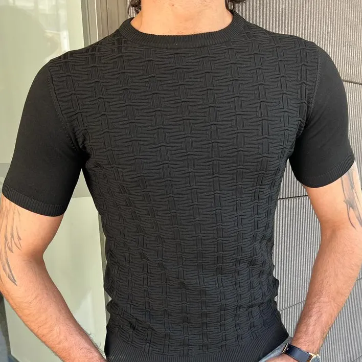 Slim Fit Cotton Plaid Knit T-Shirt