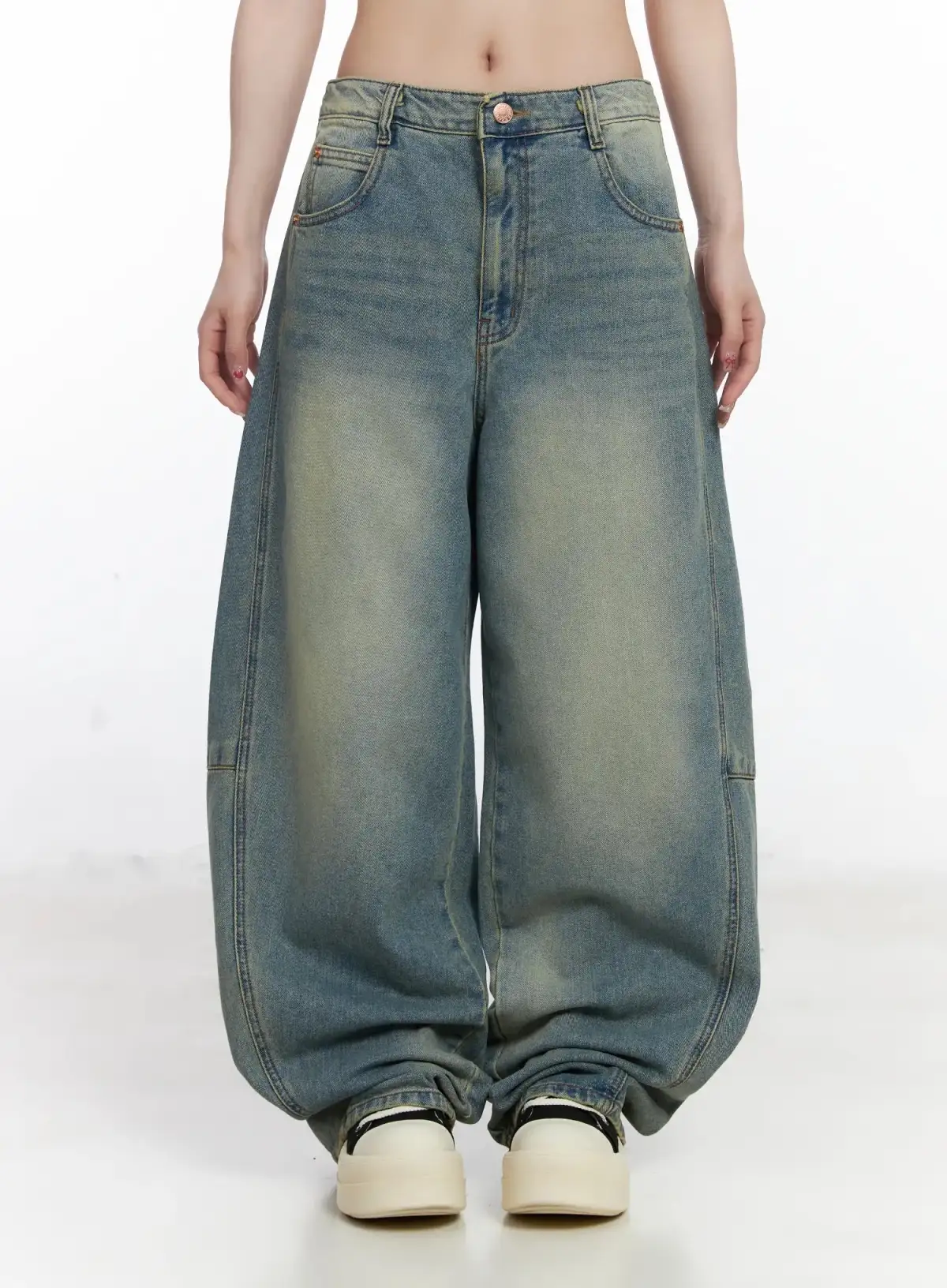 Wide-Fit Wide Leg Baggy Jeans