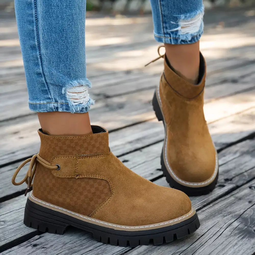Lightweight Round Toe Platform Boots