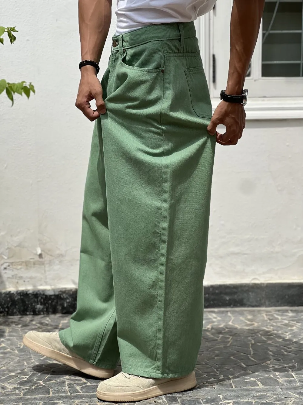 Relaxed-Fit Stretch-Denim Barrel Jeans