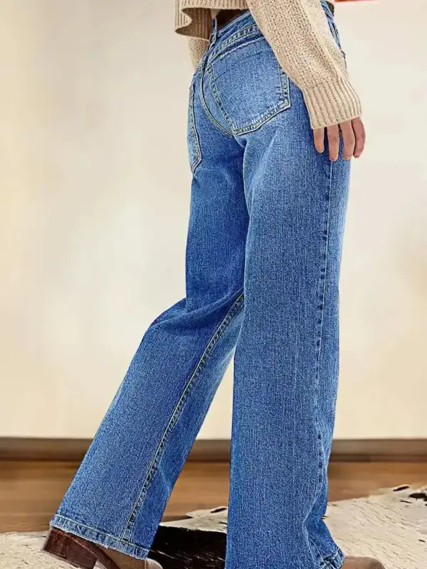 Refined Vintage-Wash Pocketed Stretch Straight Leg Jeans