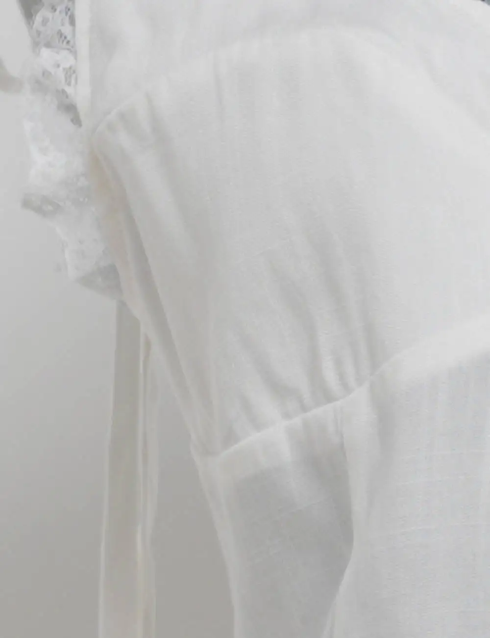 Romantic V Neck Front Lace Trim Sleeveless Top