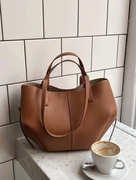  Refined Structured Leather Tote Bag Apparel